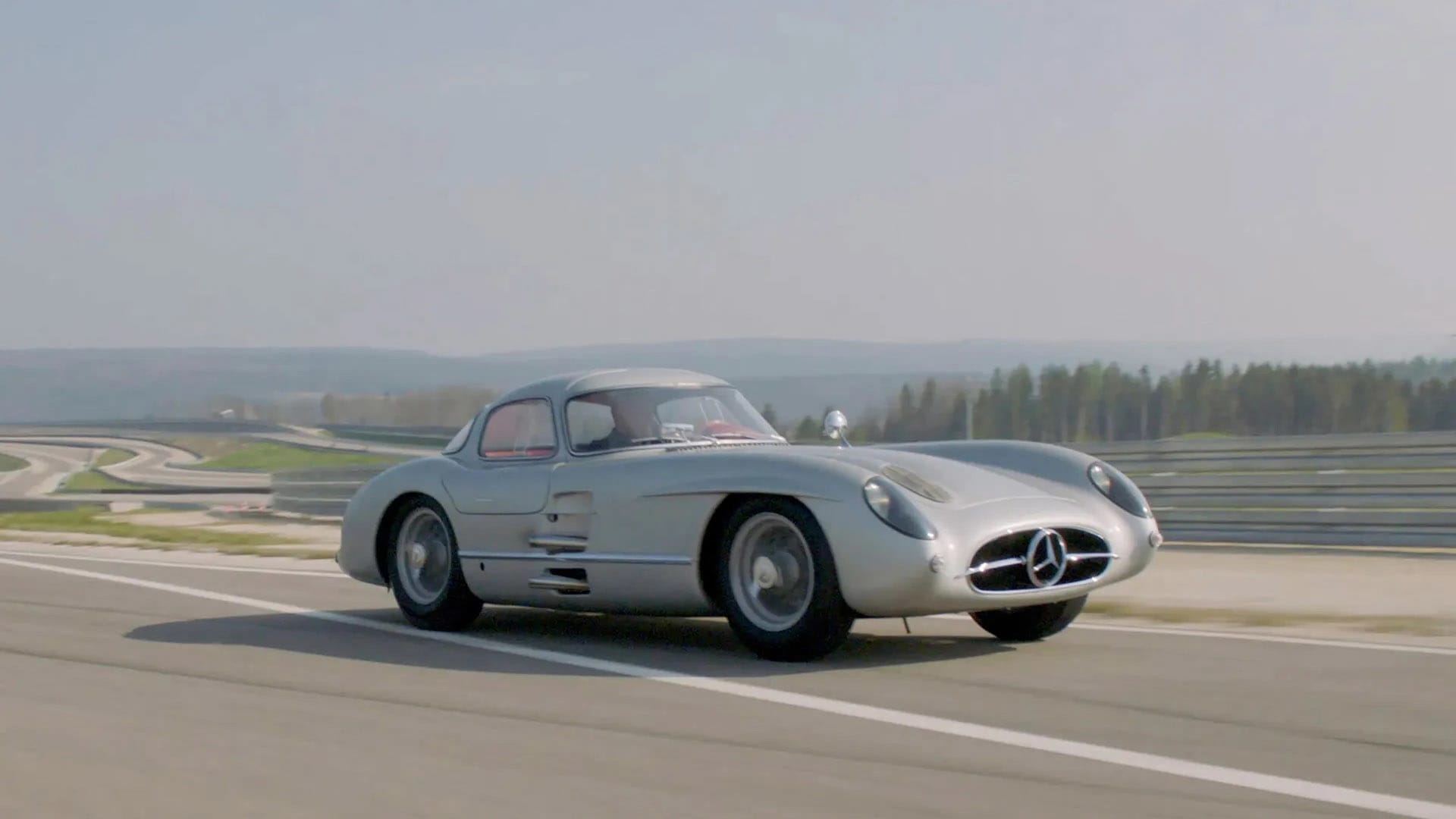 1955 Mercedes-Benz 300 SLR sells for a record $143 million